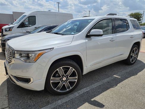Used 2018 GMC Acadia Denali w/ Technology Package AWD/4WD image 2