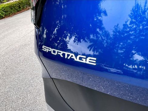 Used 2024 Kia Sportage EX FWD image 10