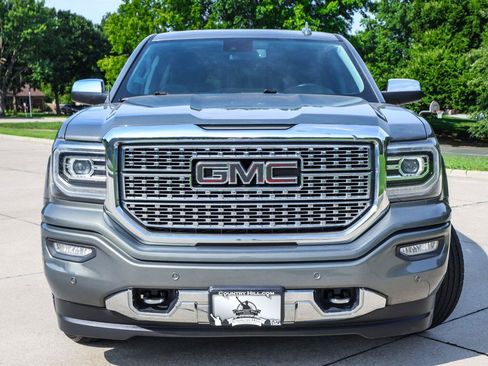 Used 2018 GMC Sierra 1500 Denali w/ Denali Ultimate Package AWD/4WD image 19