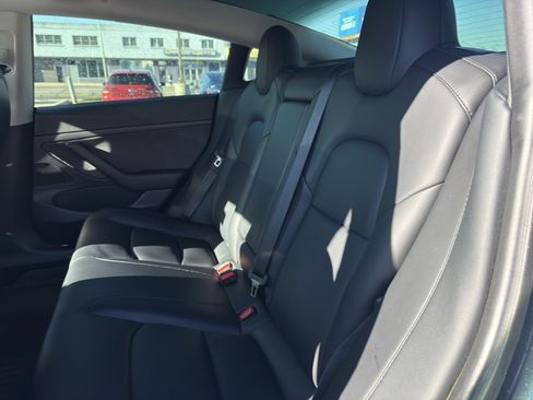 Used 2020 Tesla Model 3 Standard Range Plus image 18