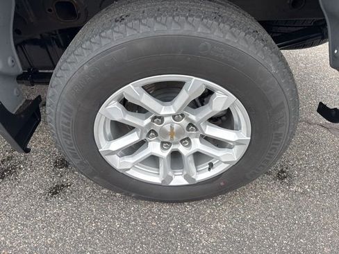 Used 2024 Chevrolet Silverado 1500 LT image 29