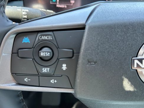 New 2026 Nissan Leaf w/ Illuminated Package FWD image 43