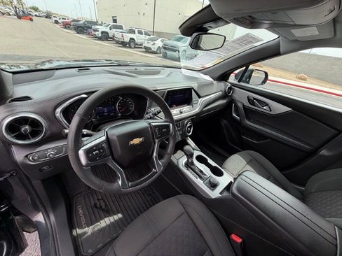 Used 2022 Chevrolet Blazer LT FWD image 13