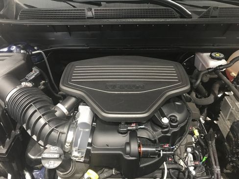 Used 2023 GMC Acadia Denali w/ Denali Ultimate Package AWD/4WD image 31