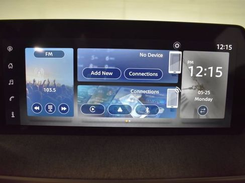 Certified 2025 Nissan Kicks SV AWD/4WD image 18