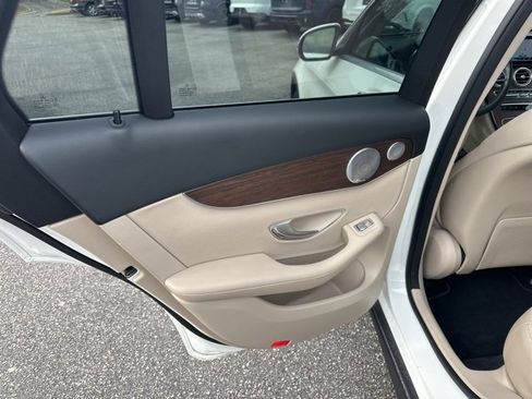 Certified 2020 Mercedes-Benz GLC 300 4MATIC image 10