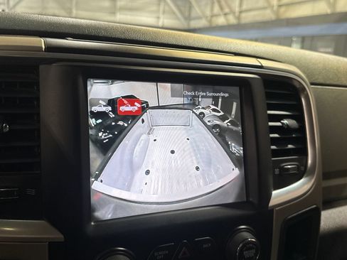 Used 2014 RAM 2500 SLT w/ Luxury Group AWD/4WD image 40