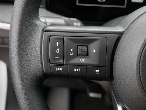 Certified 2025 Nissan Kicks SV w/ Illumination Package image 26