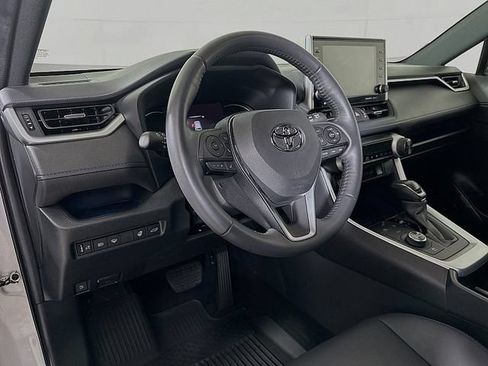Used 2022 Toyota RAV4 XSE w/ XSE Grade Weather Package AWD/4WD image 9