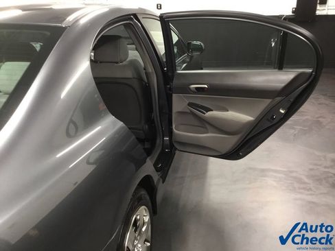 Used 2010 Honda Civic LX image 32