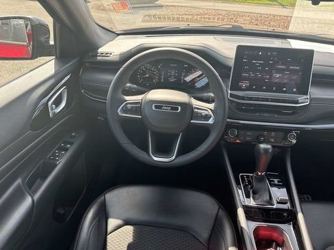 Used 2022 Jeep Compass Latitude AWD/4WD image 17