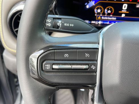 Used 2024 Chevrolet Colorado ZR2 w/ ZR2 Bison Edition AWD/4WD image 21