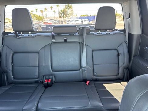 Certified 2025 GMC Sierra 1500 SLT AWD/4WD image 23