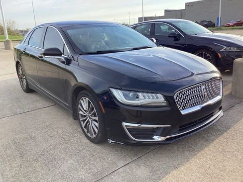 Used 2017 Lincoln MKZ Premiere FWD image 9