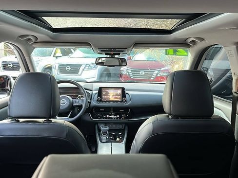 Used 2021 Nissan Rogue SL FWD image 34