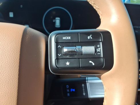 Certified 2025 Hyundai Santa Fe Limited AWD/4WD image 29