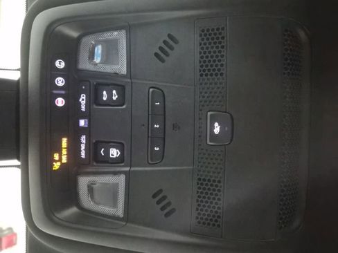 Certified 2025 Cadillac XT6 Premium Luxury image 33