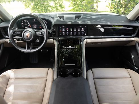 Certified 2025 Porsche Panamera w/ Premium Package RWD image 12