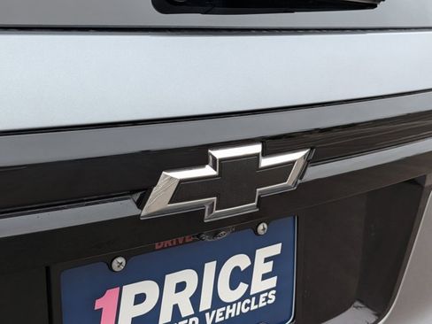 Used 2026 Chevrolet Traverse RS AWD/4WD image 30