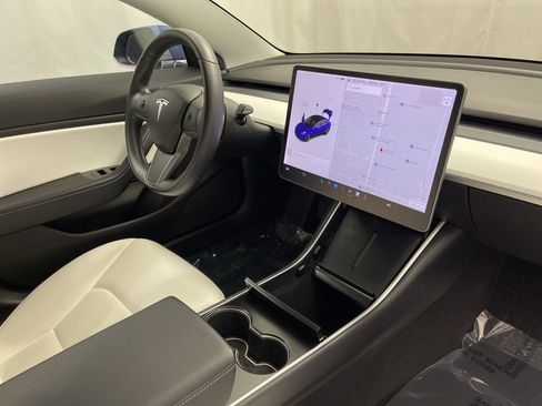 Used 2018 Tesla Model 3 Long Range image 27