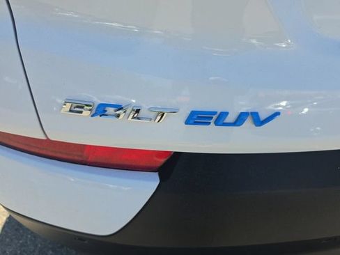 Used 2023 Chevrolet Bolt EUV LT w/ Driver Confidence Package FWD image 26