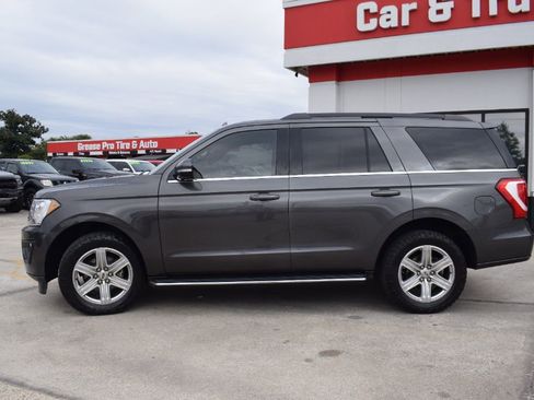 Used 2018 Ford Expedition XLT w/ Equipment Group 202A image 2