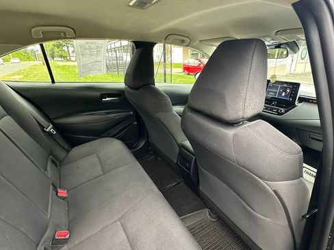 Used 2020 Toyota Corolla LE FWD image 29