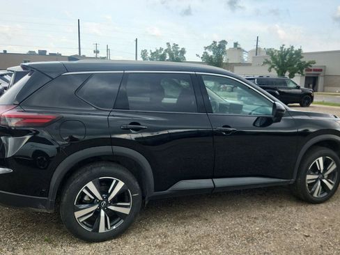 Used 2026 Nissan Rogue SL AWD/4WD image 4