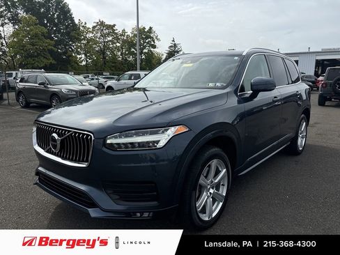 Used 2020 Volvo XC90 T6 Momentum image 1