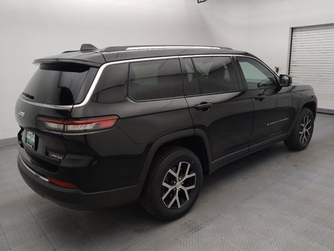 Used 2023 Jeep Grand Cherokee L Limited AWD/4WD image 10