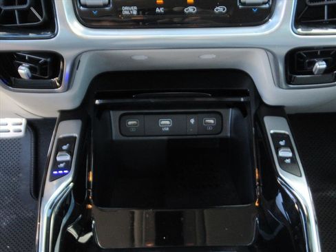 Used 2023 Kia Sorento SX Prestige image 25