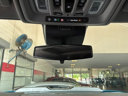 Used 2024 Chevrolet Silverado 1500 LT Trail Boss w/ LT Trail Boss Premium Package AWD/4WD image 20