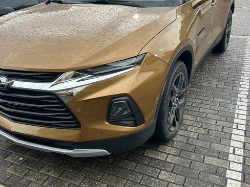 Used 2019 Chevrolet Blazer LT w/ Sound & Technology Package FWD image 3