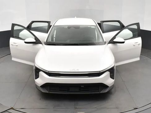 Used 2025 Kia K4 FWD image 10