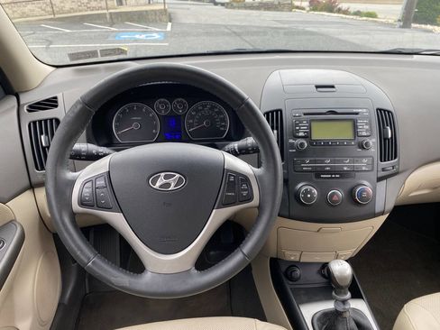 Used 2011 Hyundai Elantra image 23