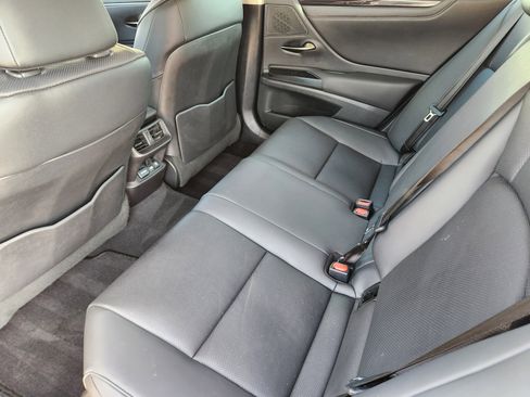 Used 2020 Lexus ES 300h w/ Premium Package image 38