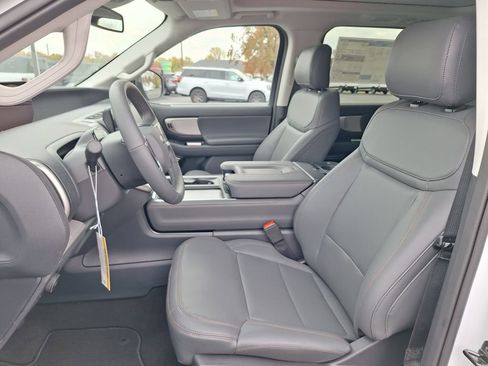 New 2025 Ford Expedition Max Active image 4