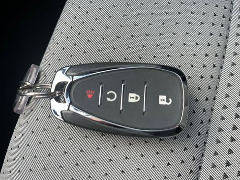 Used 2025 Chevrolet Trax LT image 18