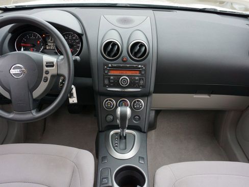 Used 2013 Nissan Rogue S image 21