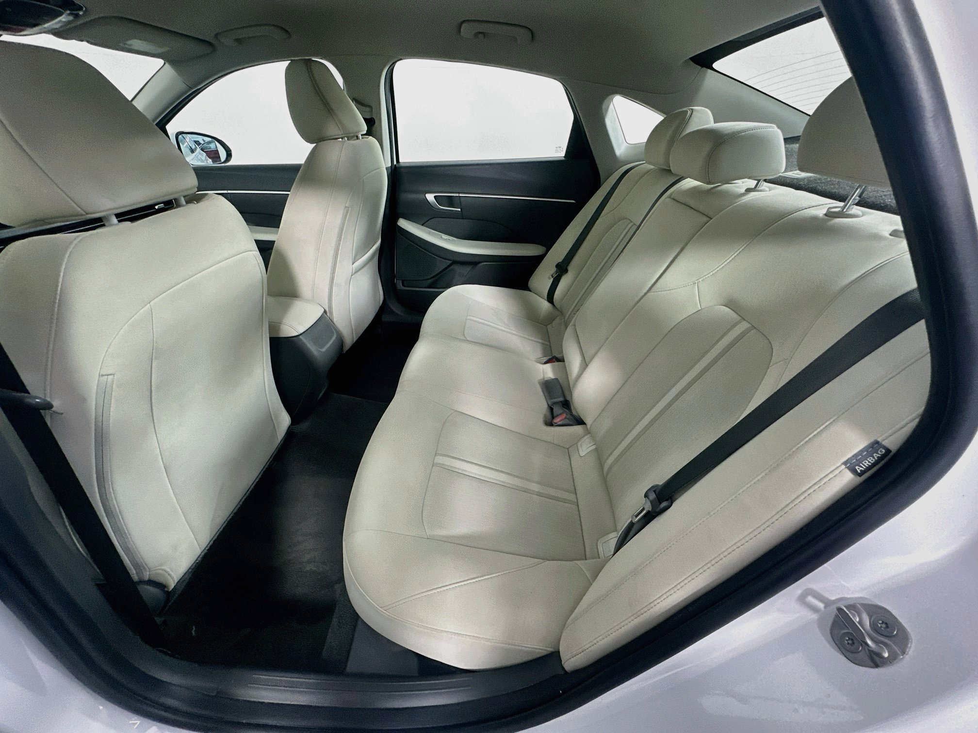 Used 2025 Hyundai Sonata SEL FWD image 28