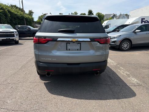 Used 2023 Chevrolet Traverse LT AWD/4WD image 8