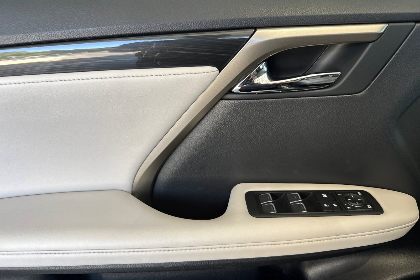 Certified 2021 Lexus RX 350 FWD w/ Accessory Package image 12
