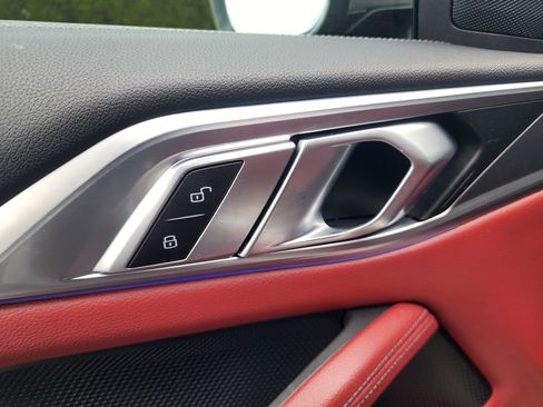 Used 2022 BMW M440i Convertible w/ Premium Package image 19