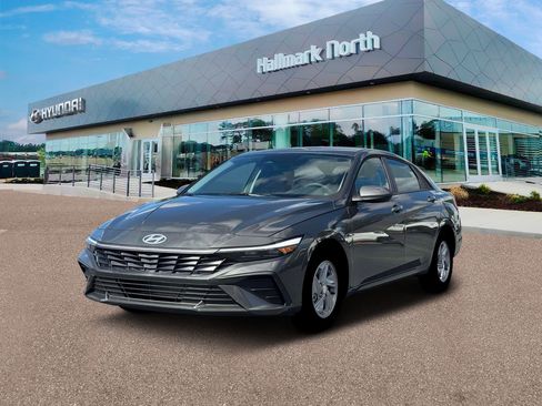 New 2026 Hyundai Elantra SE image 1