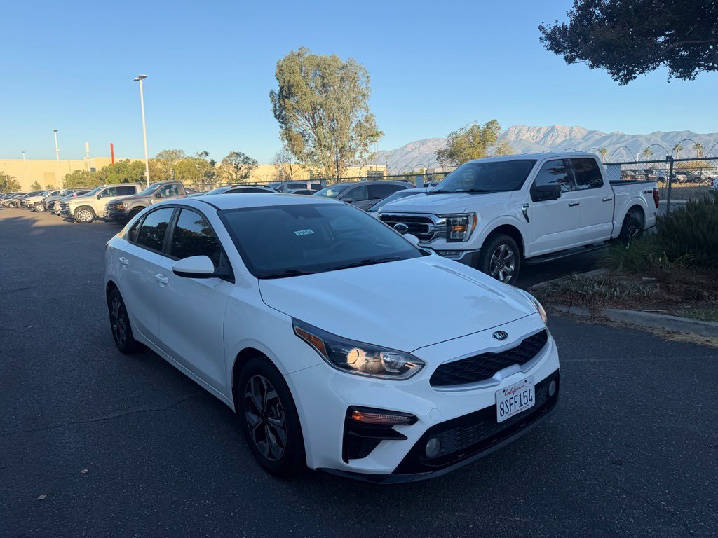 Used 2020 Kia Forte LXS FWD image 2