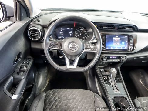 Used 2022 Nissan Kicks SV FWD image 12