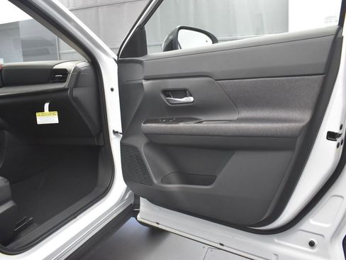 New 2026 Nissan Kicks SV image 24