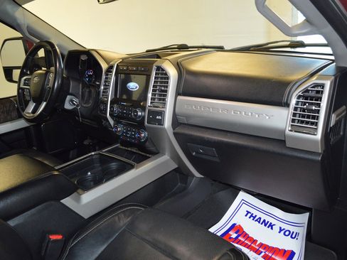 Used 2017 Ford F250 Lariat w/ Lariat Value Package image 10