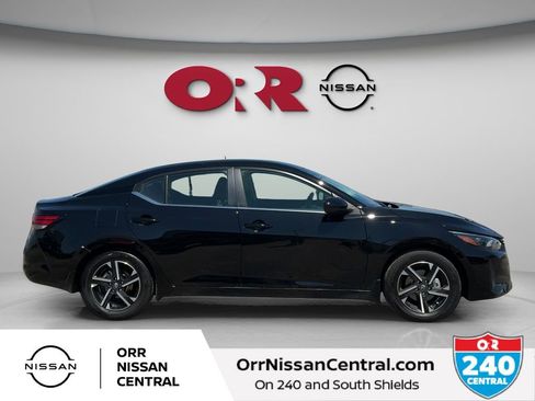 Used 2025 Nissan Sentra SV w/ Trunk Package image 4