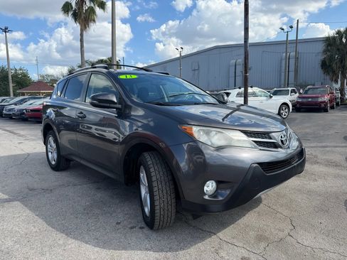 Used 2013 Toyota RAV4 XLE AWD/4WD image 3